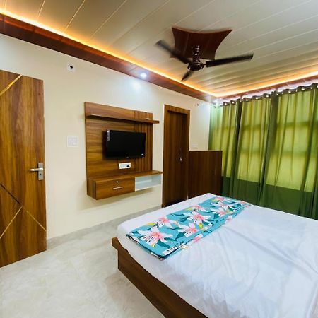 The Raman Palace- A Budget Hotel Mathura Εξωτερικό φωτογραφία