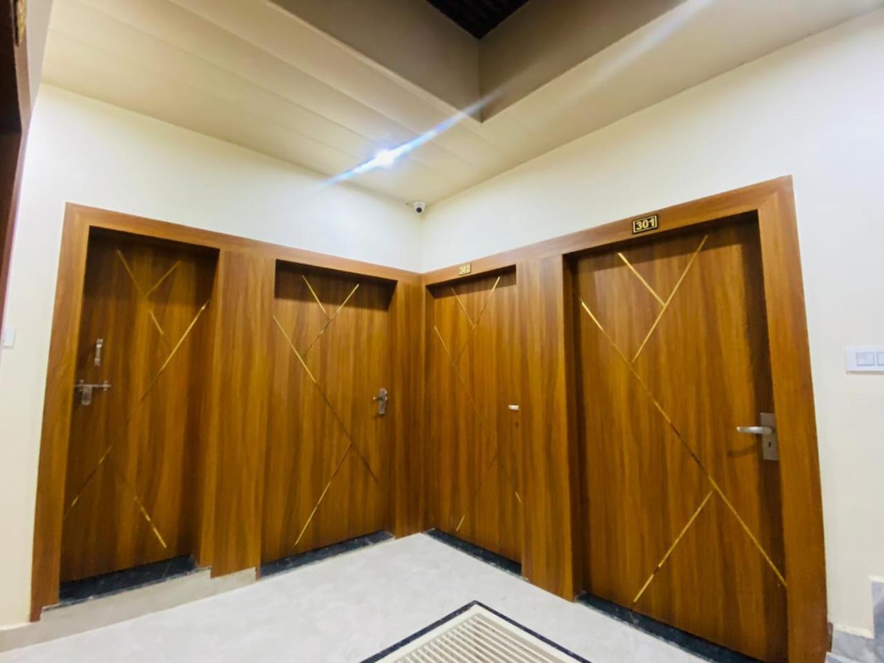 The Raman Palace- A Budget Hotel Mathura Εξωτερικό φωτογραφία