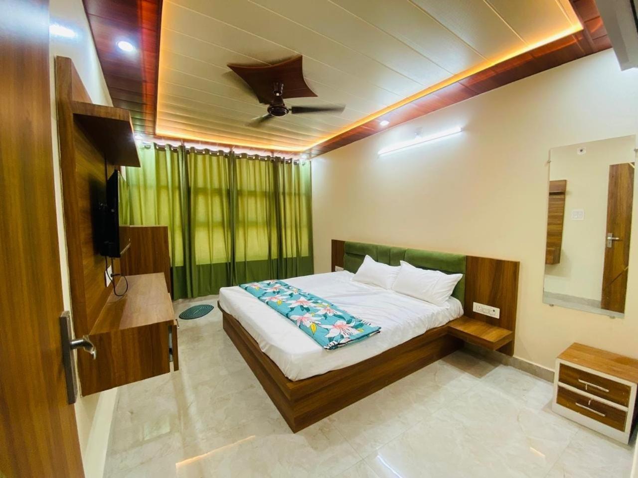 The Raman Palace- A Budget Hotel Mathura Εξωτερικό φωτογραφία