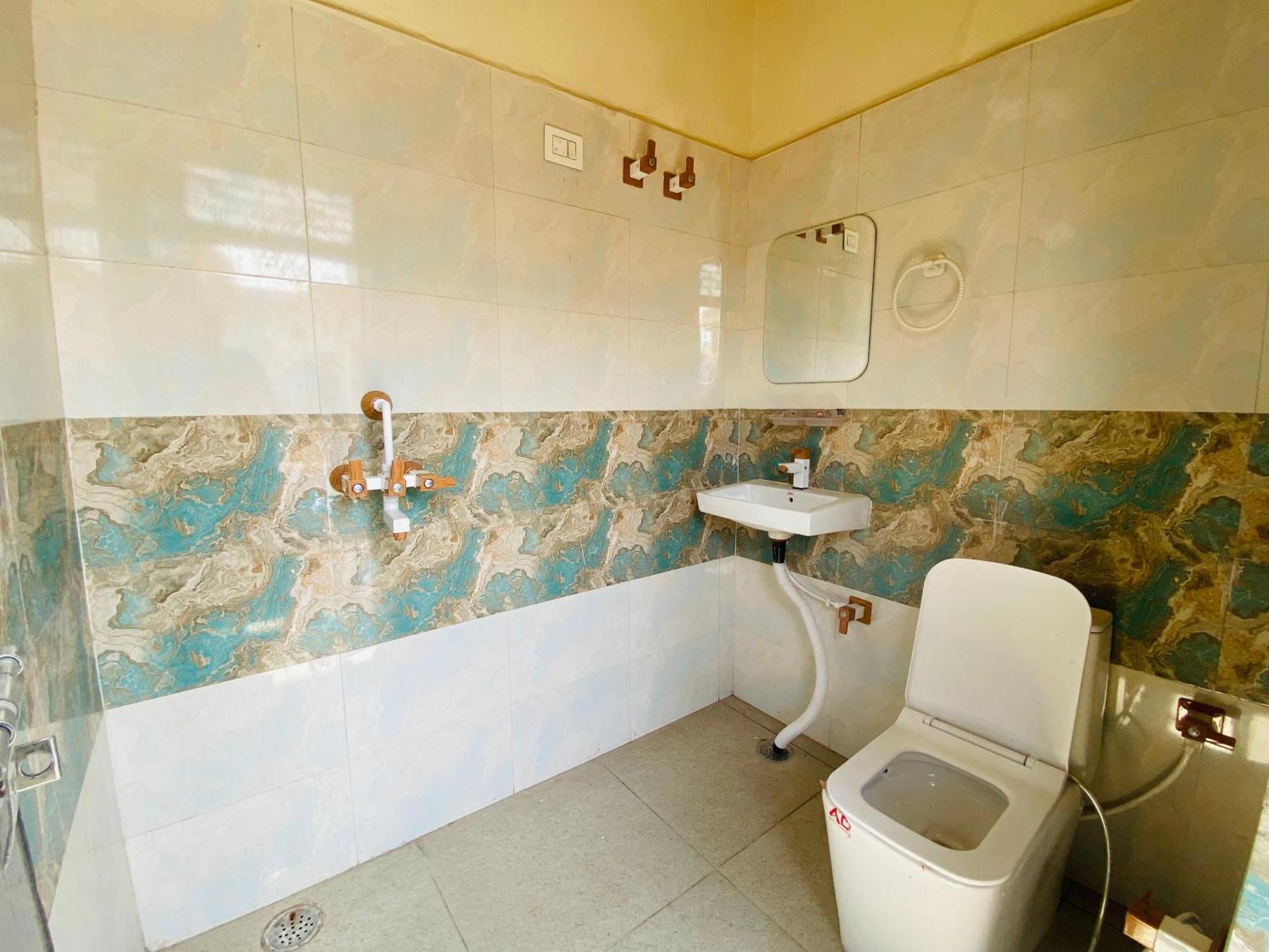 The Raman Palace- A Budget Hotel Mathura Εξωτερικό φωτογραφία